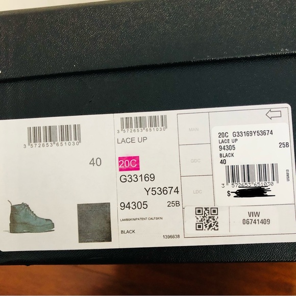 Chanel 20C Patent Cap toe Lace up Pearl details Lambskin black bootie EU 40 - Picture 9 of 16